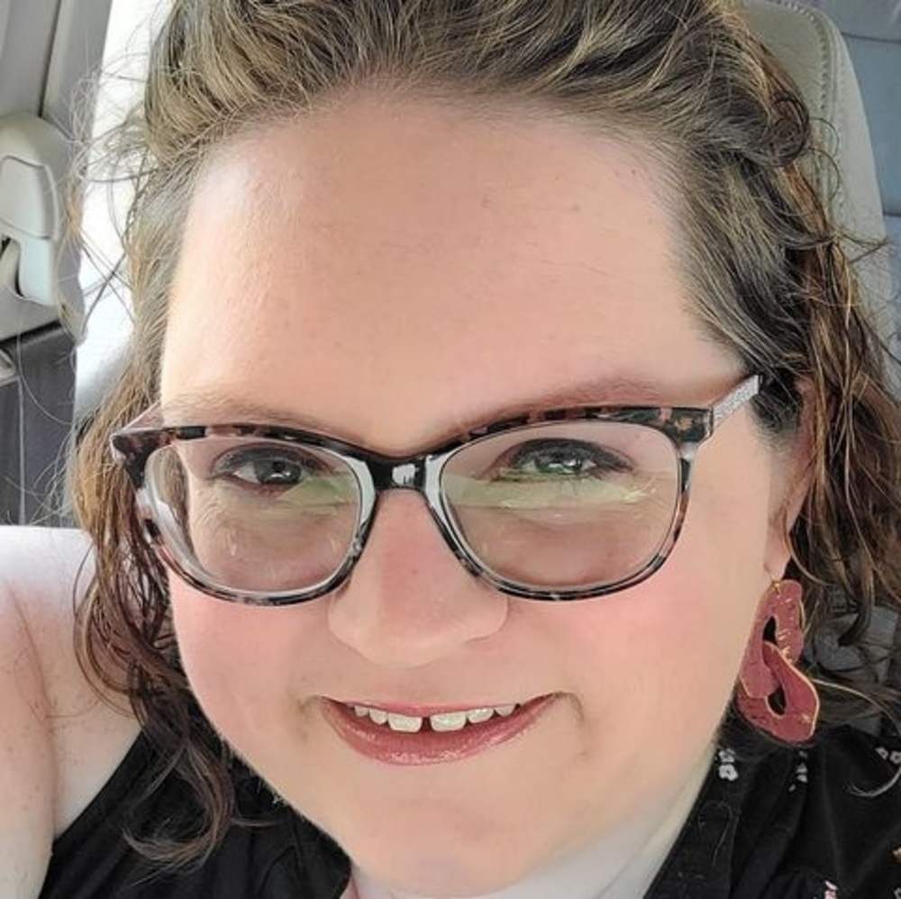 Meet your Posher, Rebecca